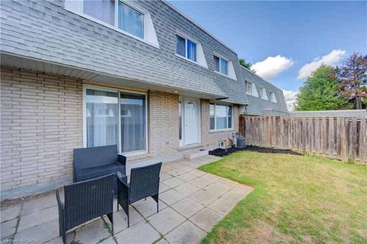 Property Photo:  14 Williamsburg Road 47  ON N2E 1W1 