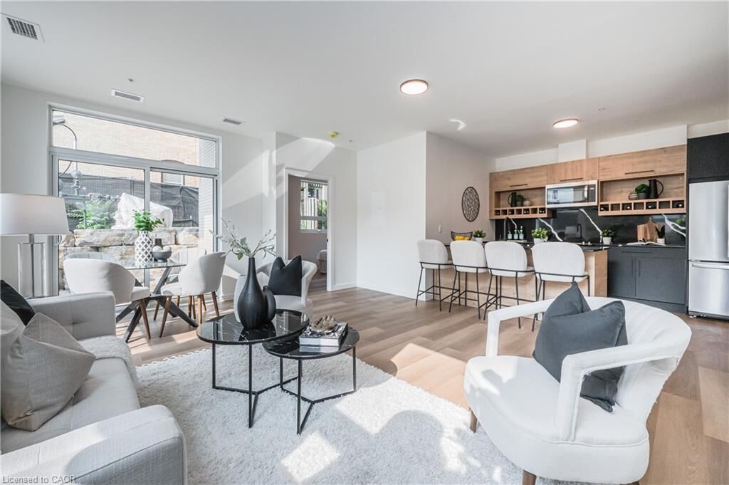 Property Photo:  24 Union Street E 508  ON N2J 1B7 