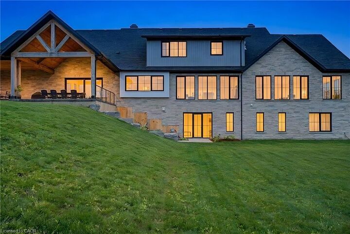 742 Country Squire Road — photo 1