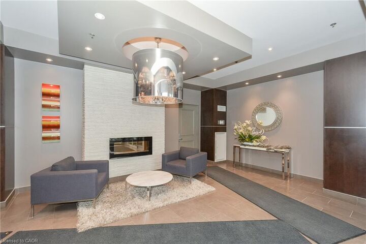 Property Photo:  191 King Street 1005  ON N2L 0A5 