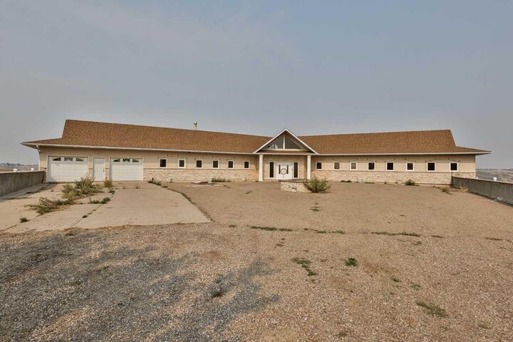 221012 Twp Rd 9-2 — photo 1