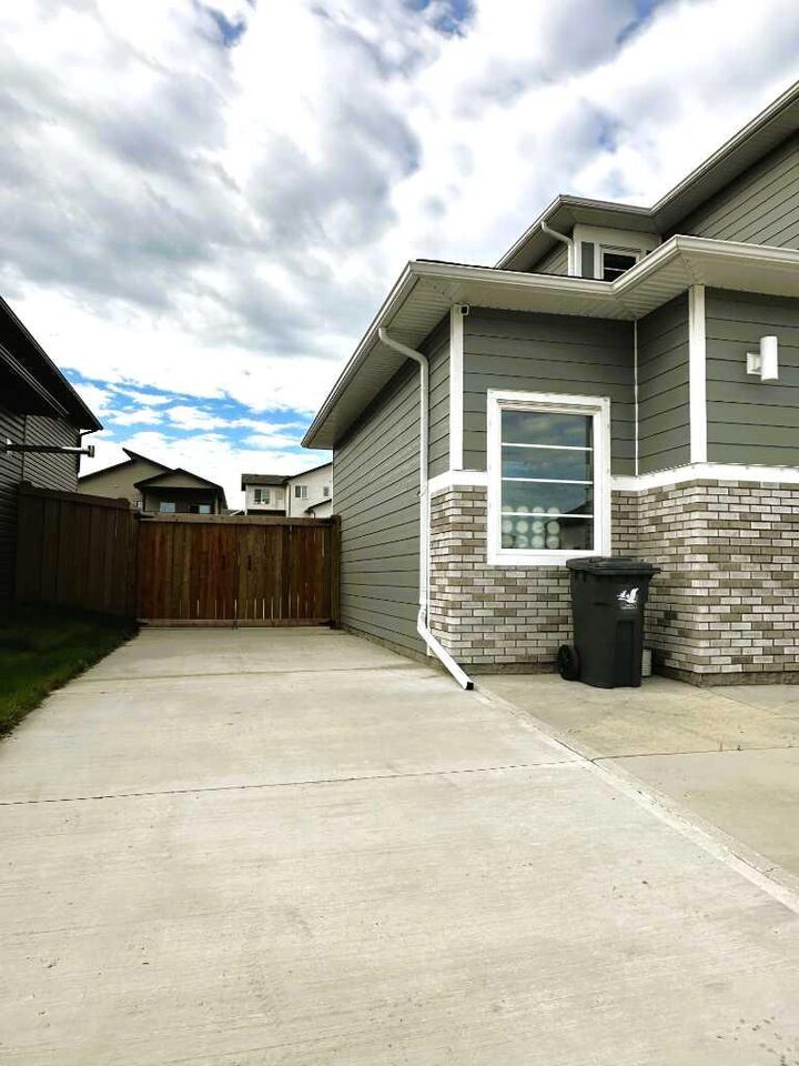 Property Photo: 10705 152B Avenue AB T8W 0S4