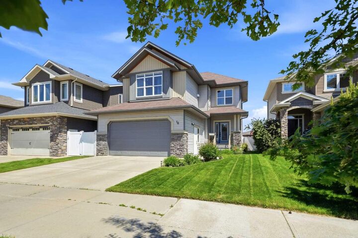 16 Viscount Drive — photo 1