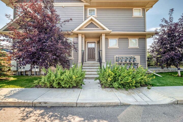 Property Photo: 428 Cranbrook Square SE AB T3M 3K9