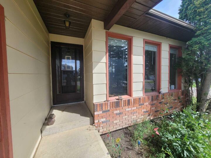 Property Photo:  10601 103 Street Close  AB T0H 1L0 