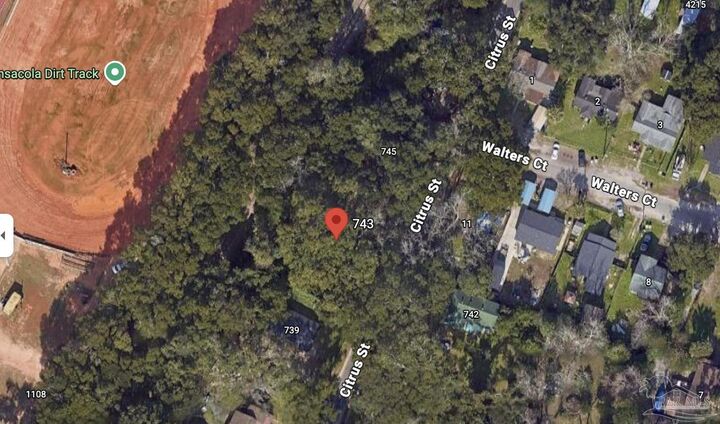 Property Photo: 743 Citrus St FL 32505