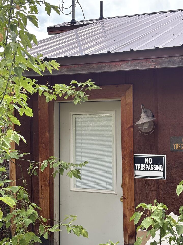 Property Photo:  184 E Booth  ID 83246 