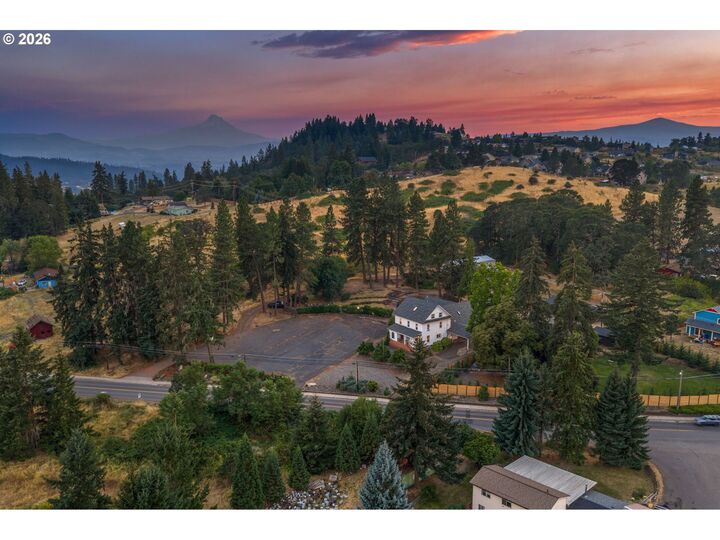 Property Photo:  1270 N Main Ave  WA 98672 