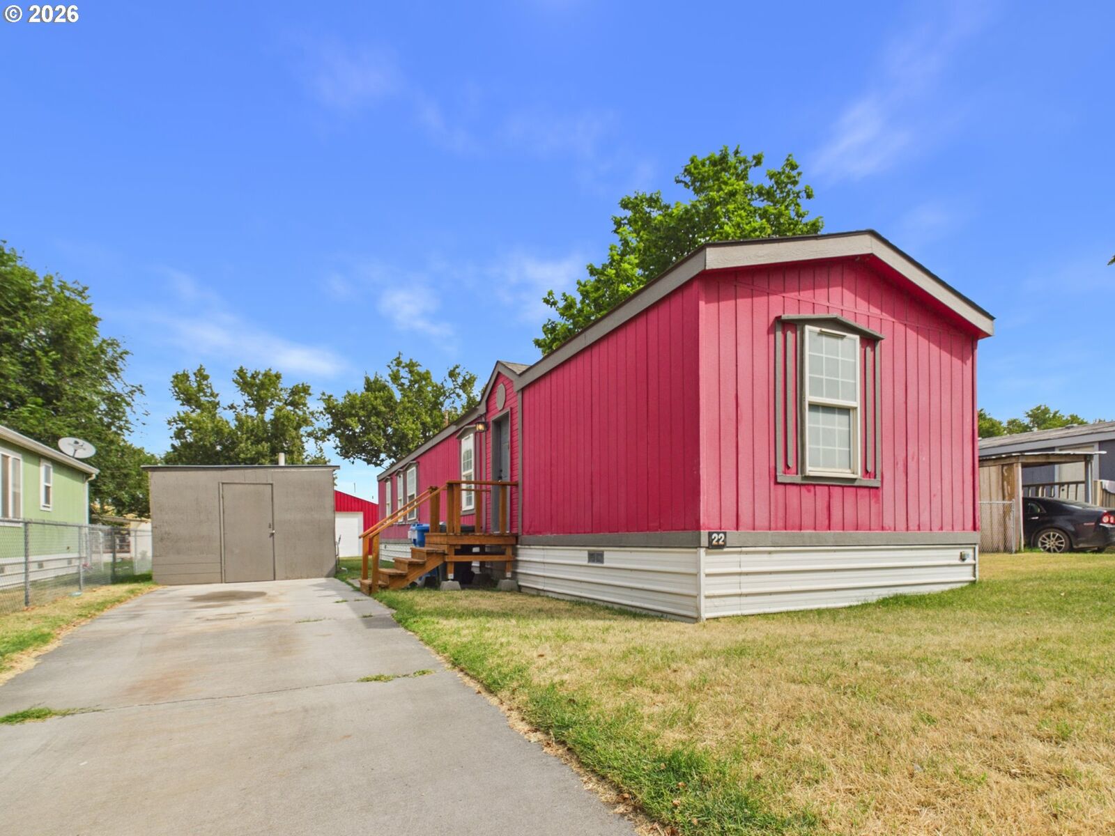Property Photo: 1800 NE 10th St OR 97838