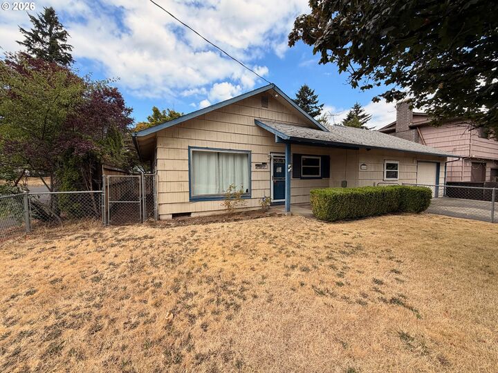 Property Photo: 14645 SE Mill St OR 97233