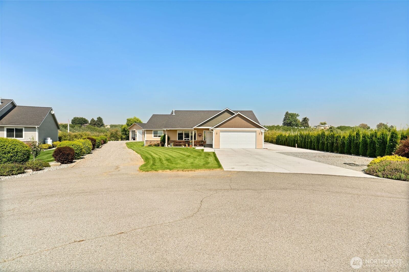 Property Photo:  25  Columbia View Drive  WA 98812 