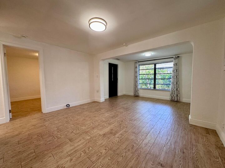 Property Photo: 2390 SW 18th Avenue FL 33315