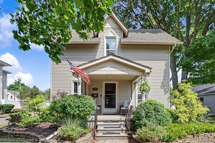 Property Photo: 323 E Liberty Street MI 48178