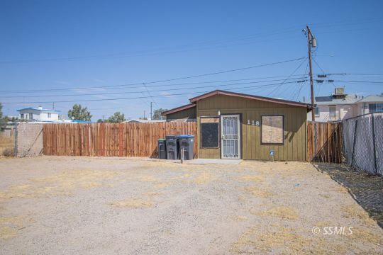 Property Photo:  118 W Wilson Ave  CA 93555 