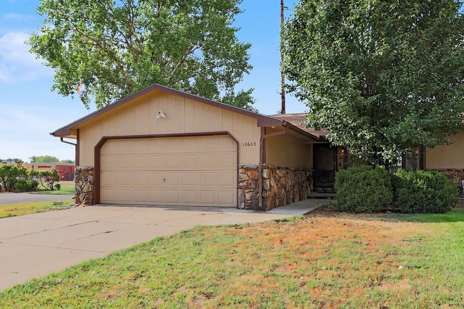 Property Photo: 10603 W Nantucket St KS 67212