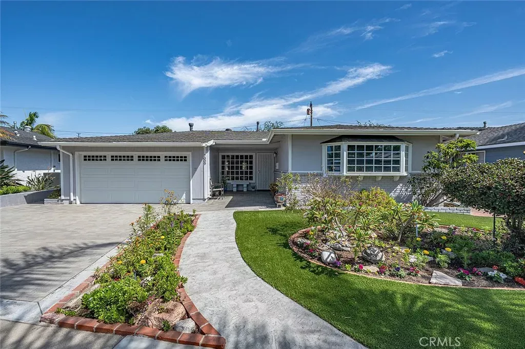 Property Photo:  7009 E El Paseo  CA 90815 