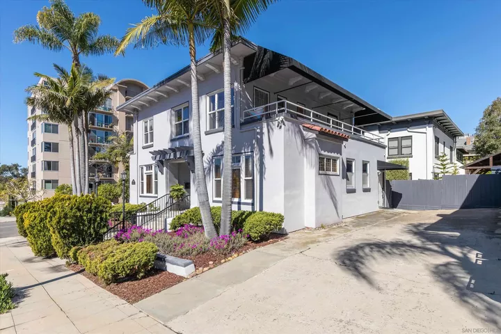 Property Photo:  106 Thorn St  CA 92103 