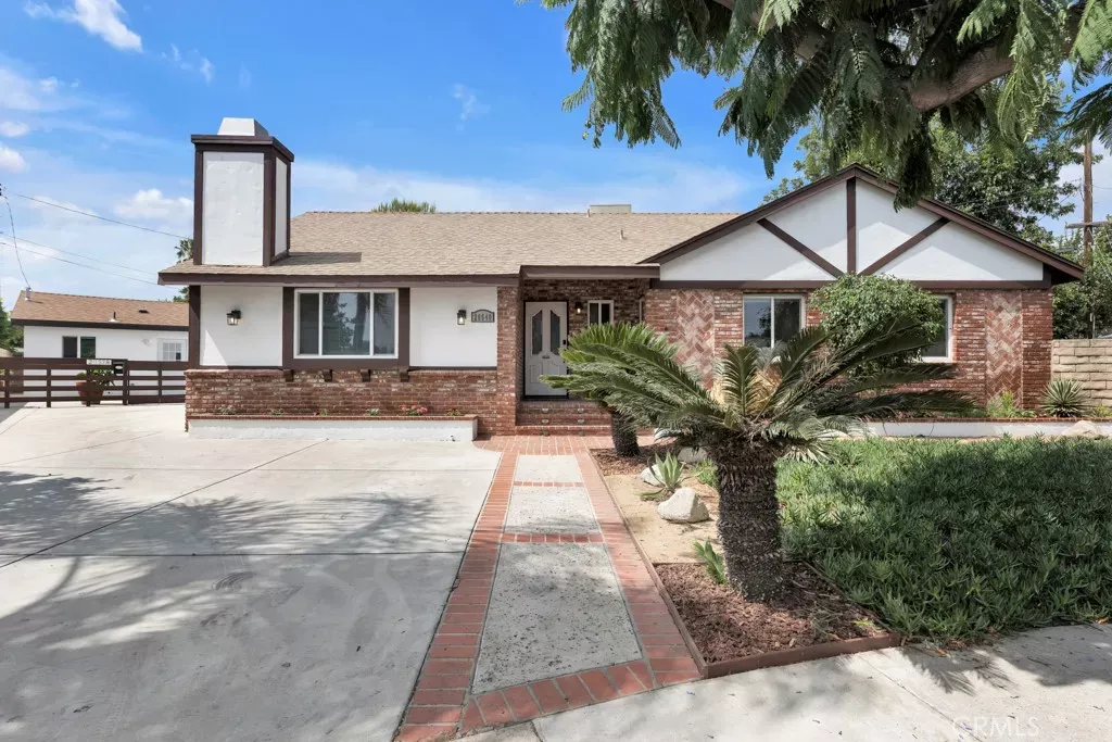 Property Photo:  20540 Keswick  CA 91306 