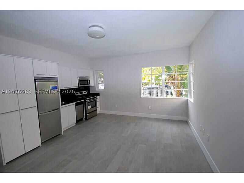 Property Photo:  1321 Pennsylvania Av 1  FL 33139 