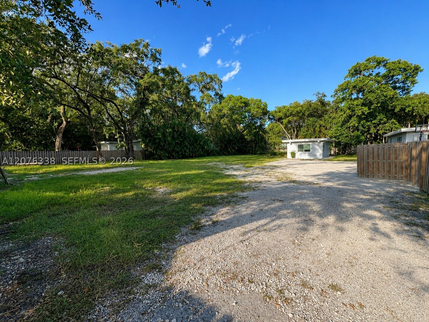 Property Photo:  3981 SW 58th St B  FL 33312 