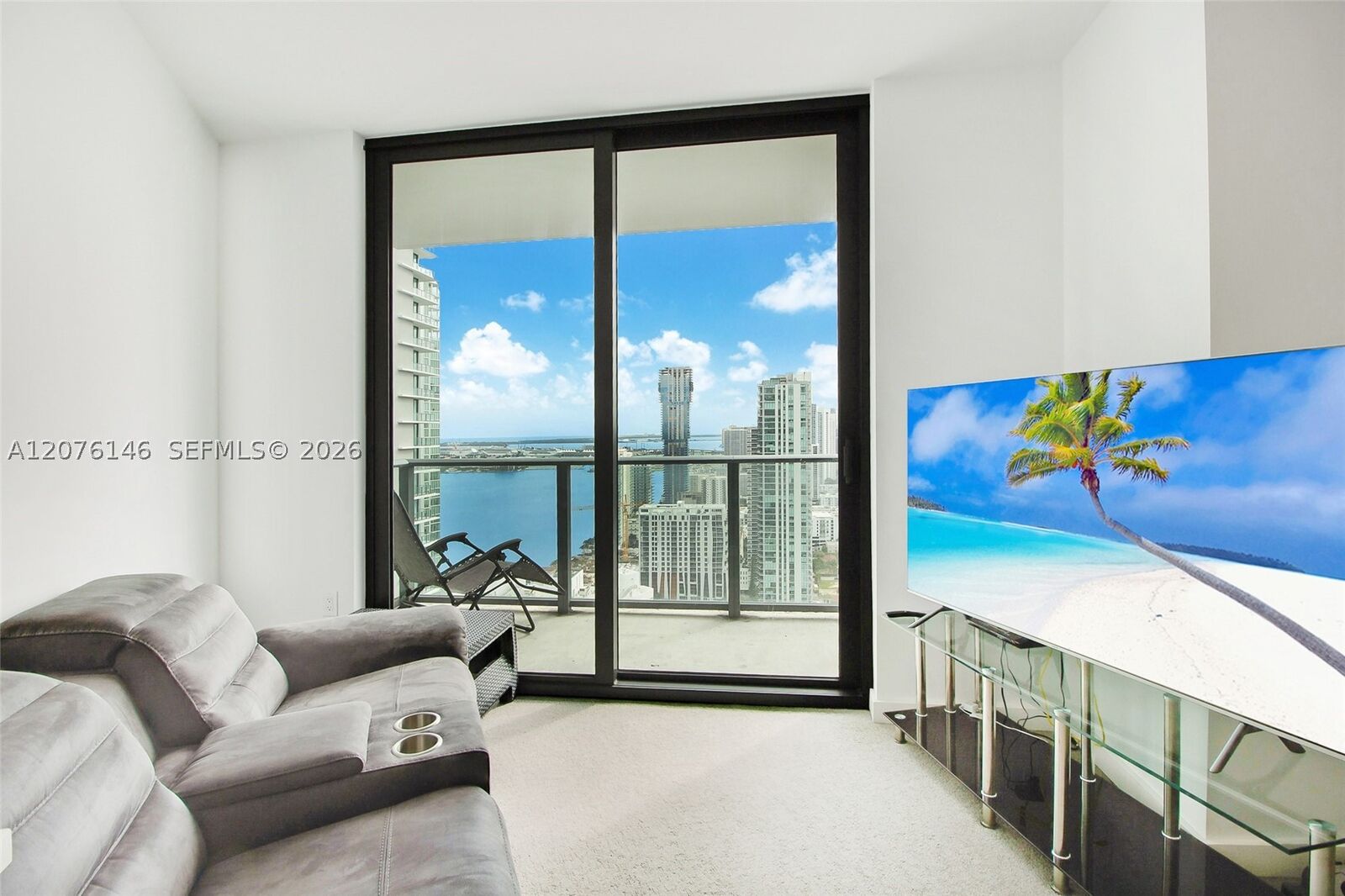 Property Photo: 501 NE 31st St 3607 FL 33137