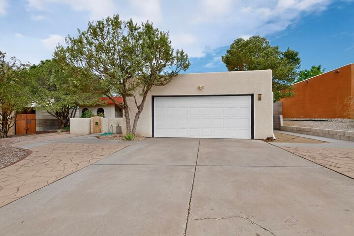Property Photo:  9919 Academy Knolls Drive NE  NM 87111 