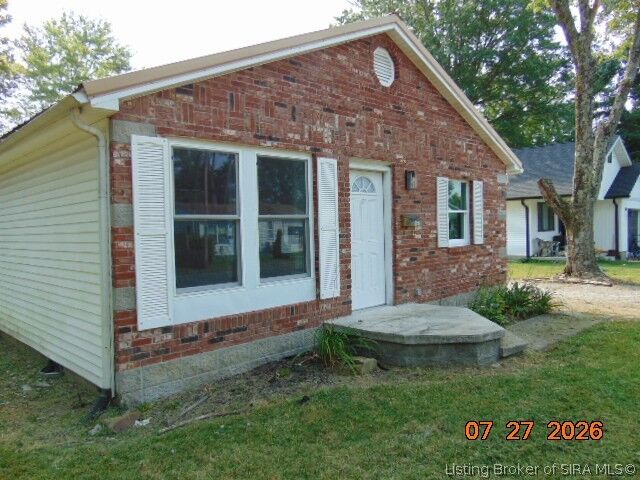 Property Photo: 1153 Clay Street IN 47102