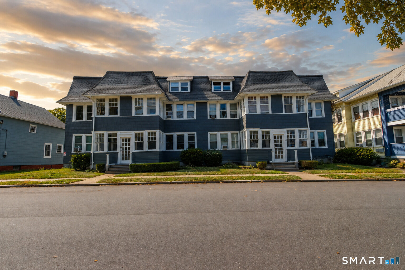 Property Photo:  82 Maple Avenue  CT 06320 