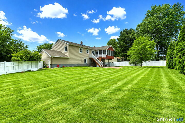 Property Photo:  86 Honey Pot Road  CT 06516 
