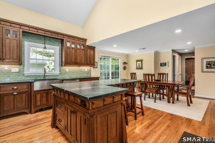 Property Photo:  342 Mountain Road  CT 06107 