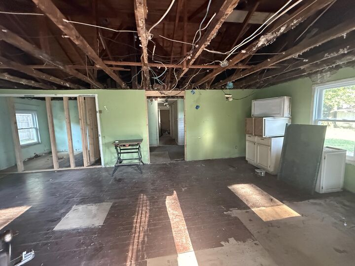 Property Photo:  2050 N Nettleton Avenue  MO 65803 