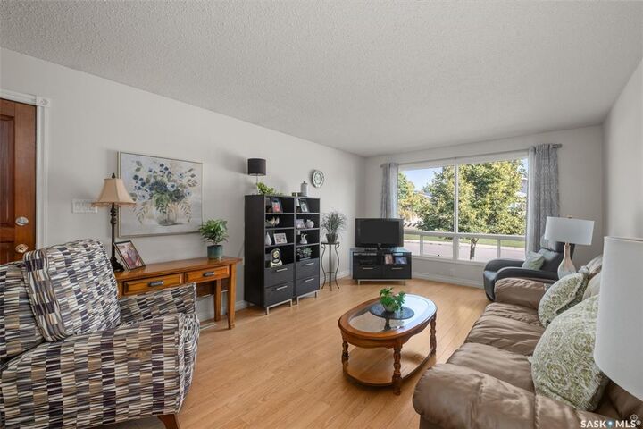 Property Photo: 21 Plaxton Place SK S6V 6N6