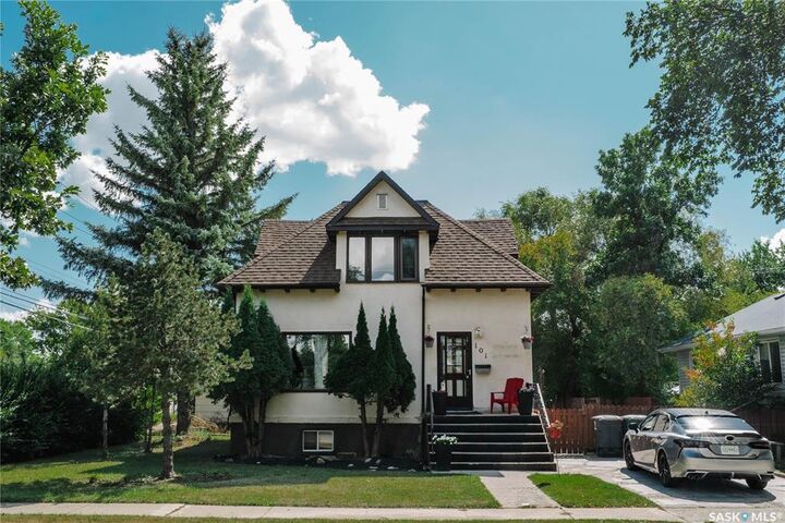 Property Photo:  101 106th Street W  SK S7N 1N4 