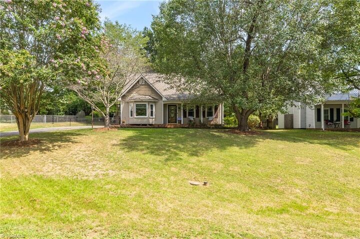 Property Photo: 1705 Calvary View Lane NC 27012