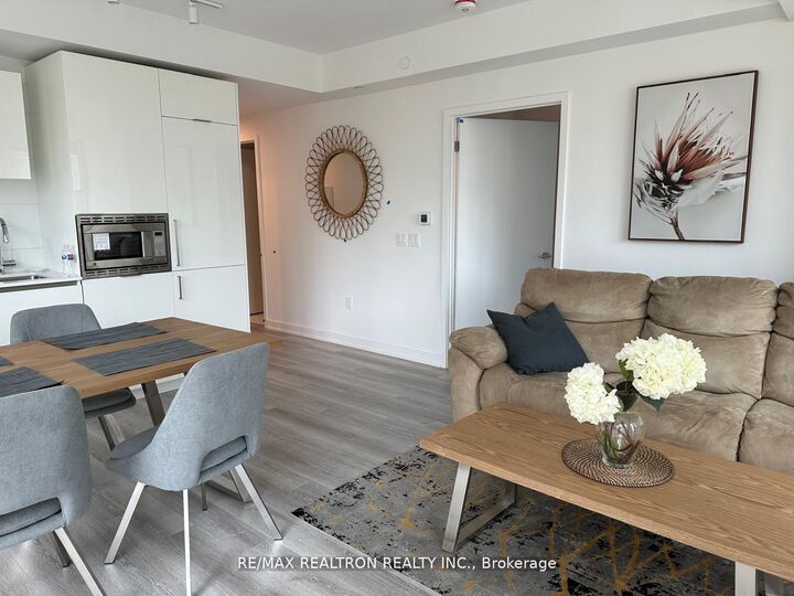 Property Photo: 230 Simcoe Street 926 ON M5T 1T4