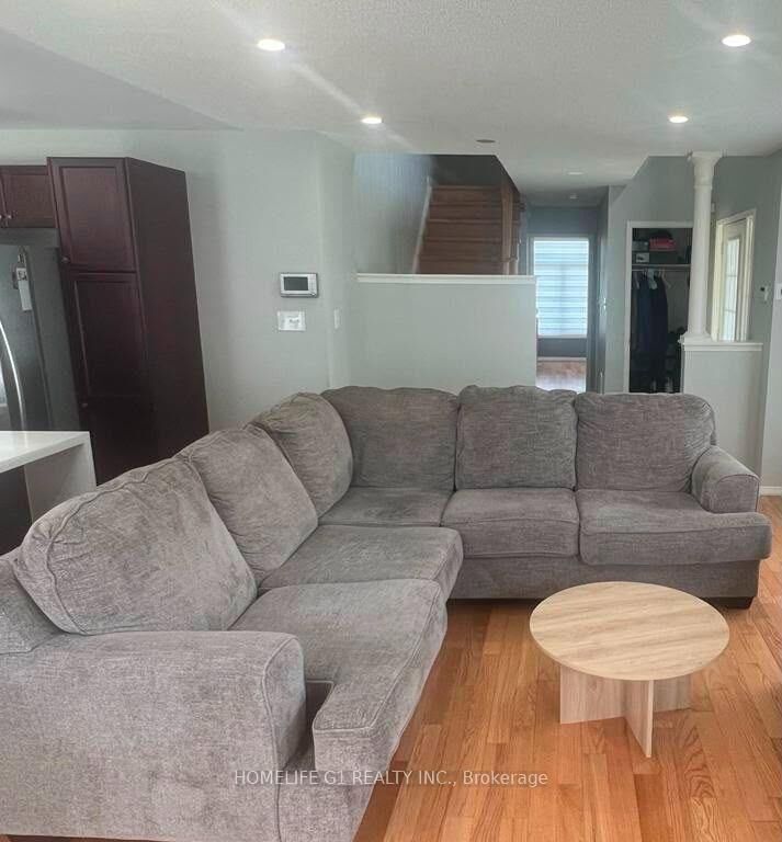 Property Photo:  25 Hornett Way  ON L1Z 0K6 