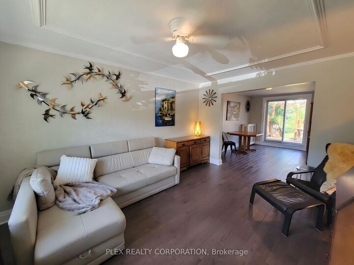 Property Photo:  357 Victoria Park Avenue  ON M4E 3S9 