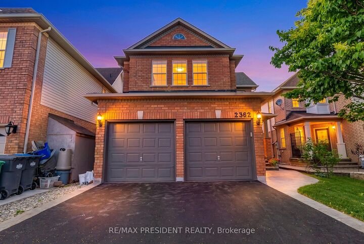Property Photo: 2362 Bankside Drive ON L5M 6E3