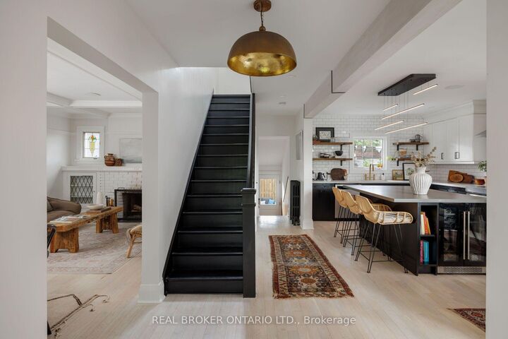 39 Beechwood Drive — photo 1