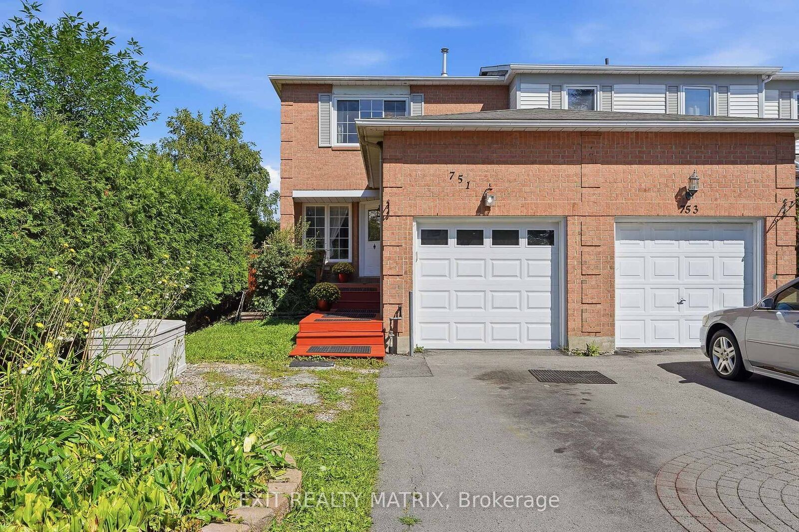 Property Photo: 751 Clearcrest Crescent ON K4A 3E7