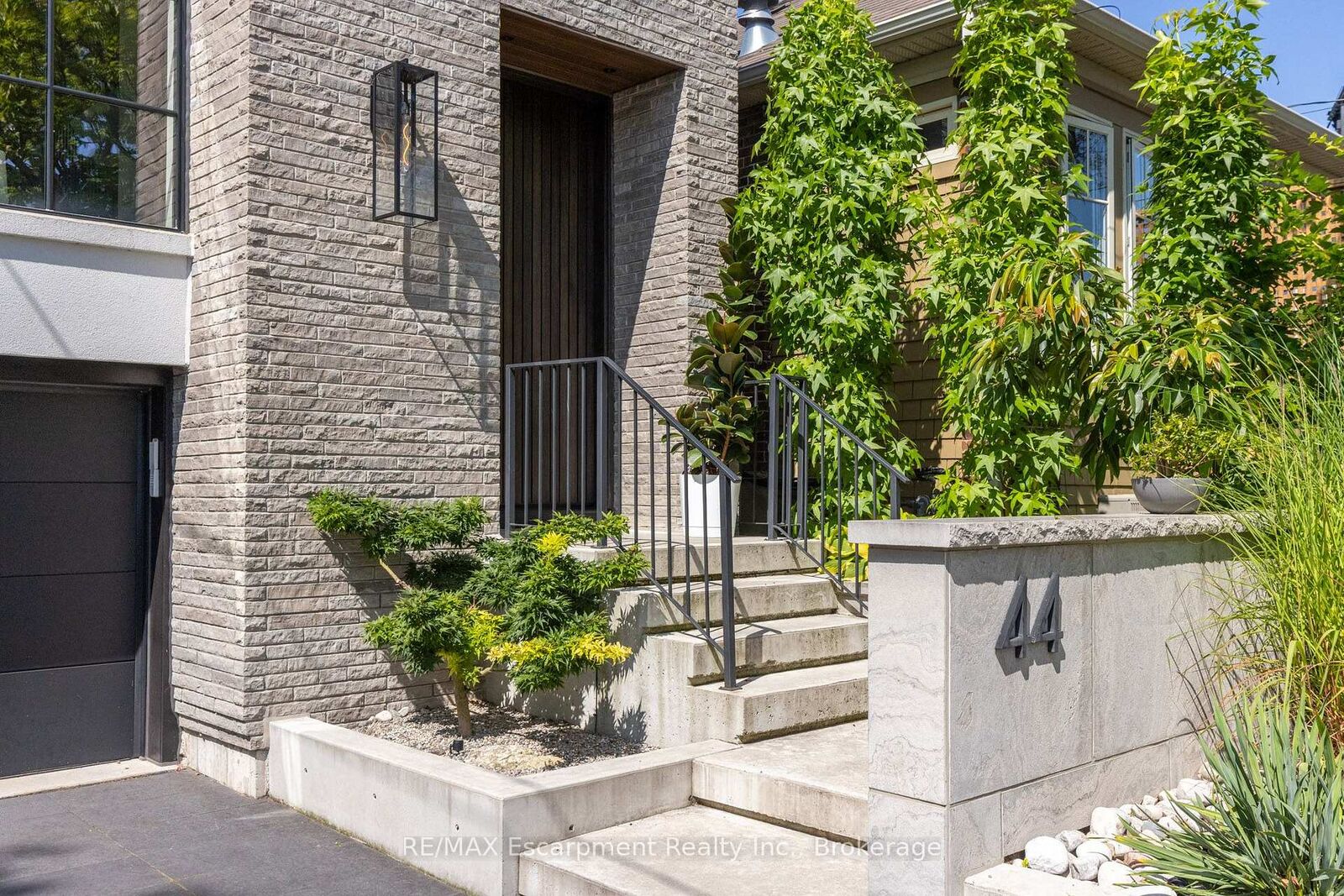 Property Photo: 44 Thirteenth Street ON M8V 3H4