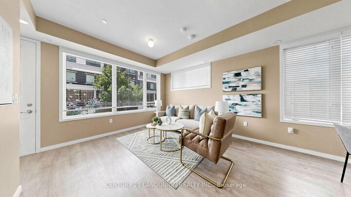 Property Photo: 600 Alex Gardner Circle 107 ON L4G 3G5