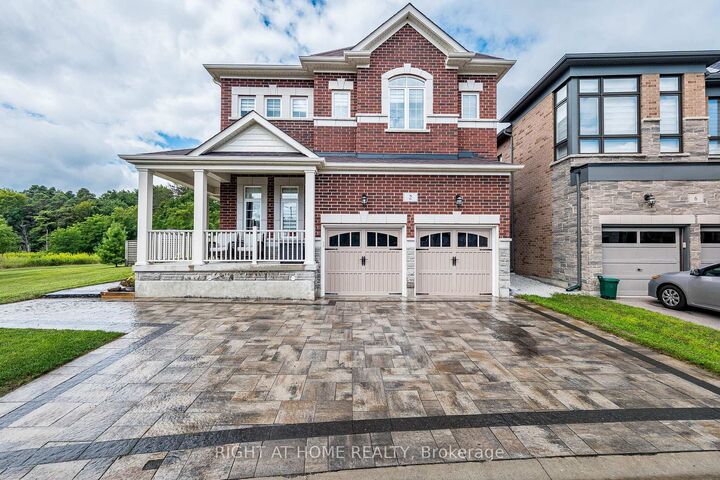 Property Photo: 2 Cottonwood Hollow Court ON L4G 3L8