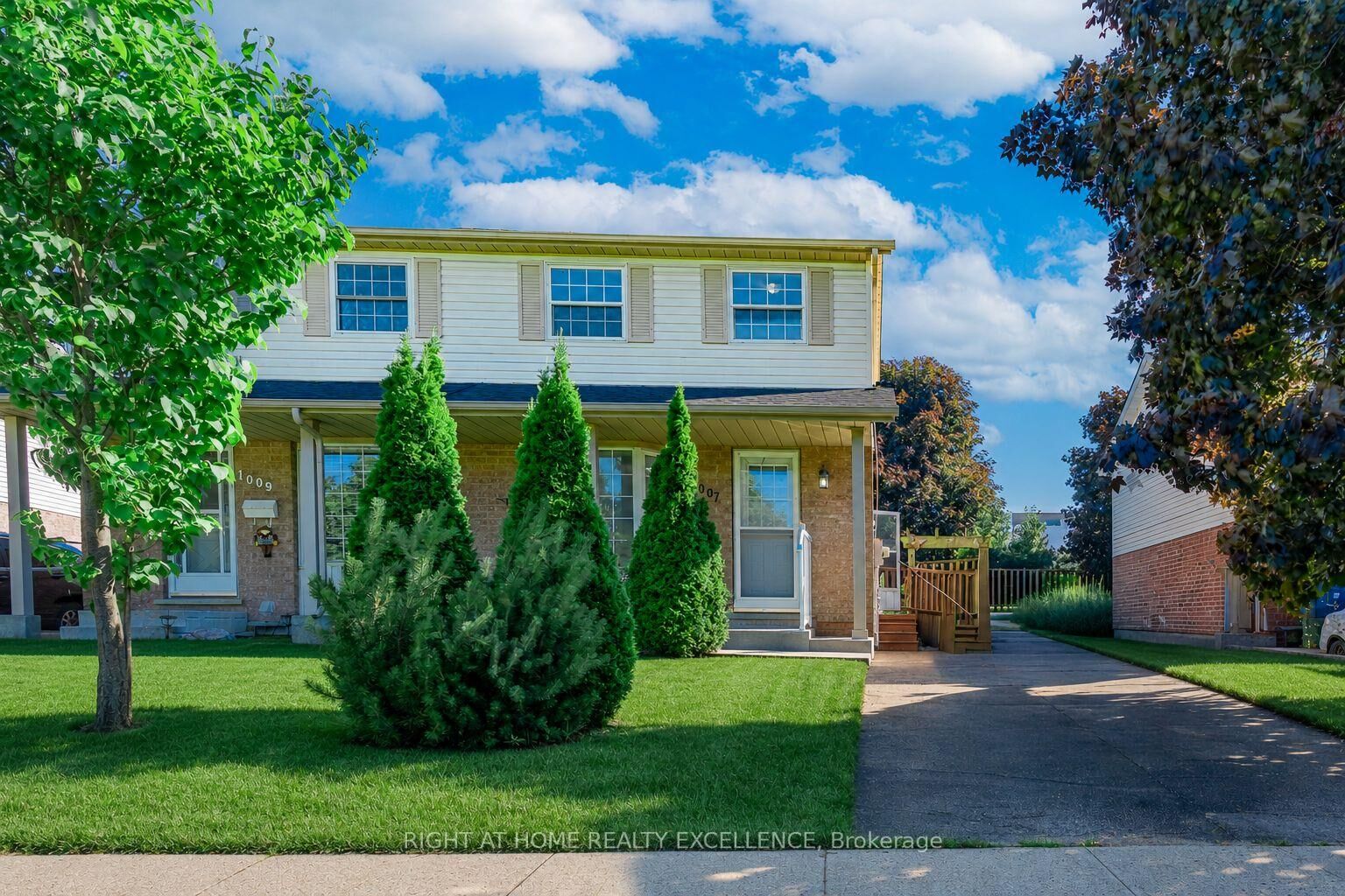 Property Photo:  1007 Elgin Street N  ON N1R 8J4 