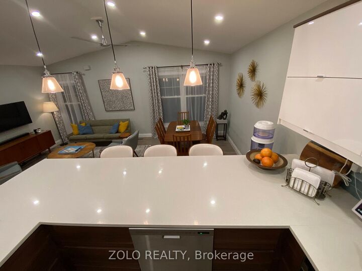 Property Photo:  2001 Faversham Avenue  ON L7P 1W5 