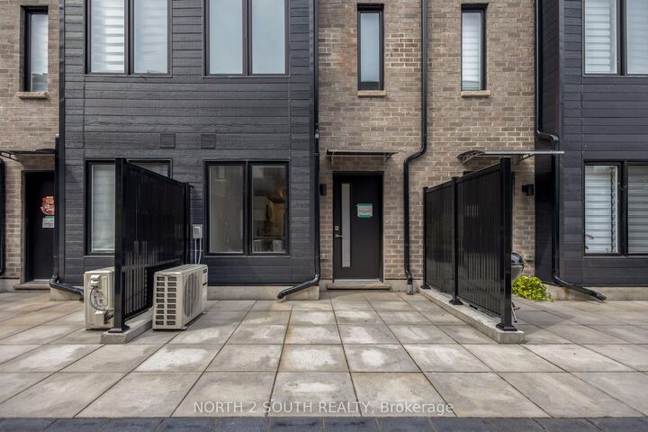 Property Photo: 3079 Pharmacy Avenue 27 ON M1W 2H1