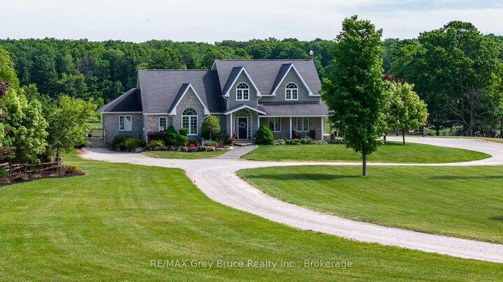 122152 Sideroad 12 N/A — photo 1