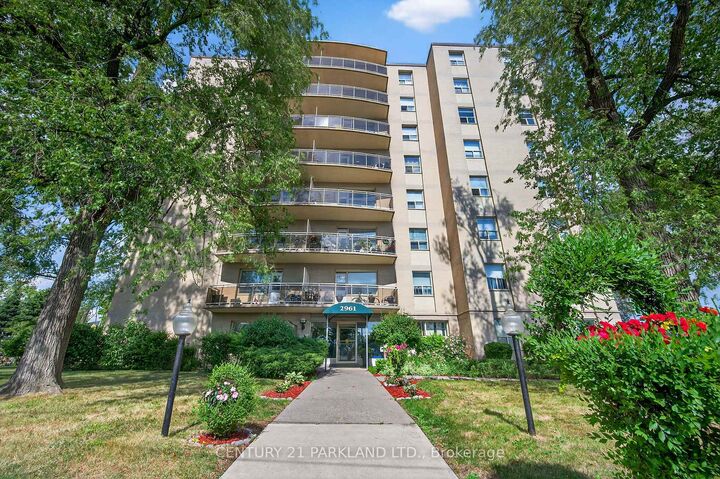 Property Photo: 2961 Dufferin Street 202 ON M6B 3T2