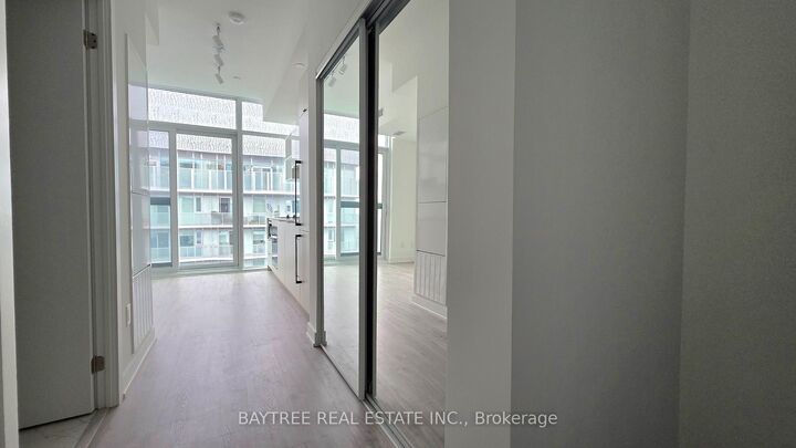 Property Photo:  252 Church Street Ph07  ON M5B 1Z2 
