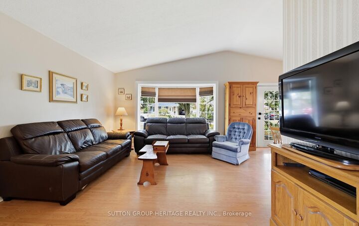 Property Photo: 69 Clements Road E ON L1S 1L3